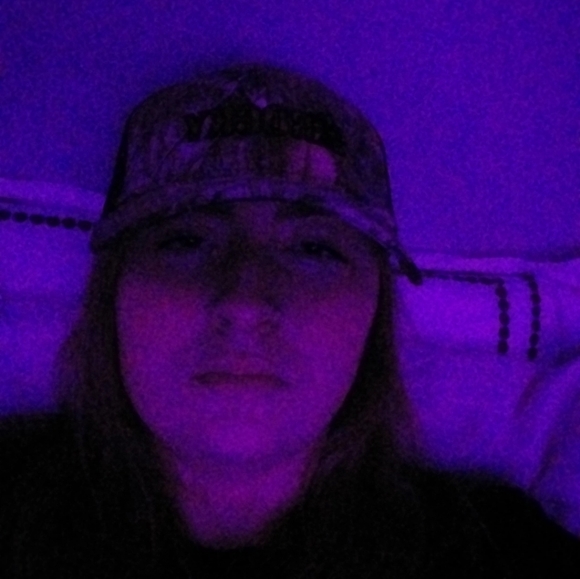 Meet your Posher, Isabella - Picture 1 of 1